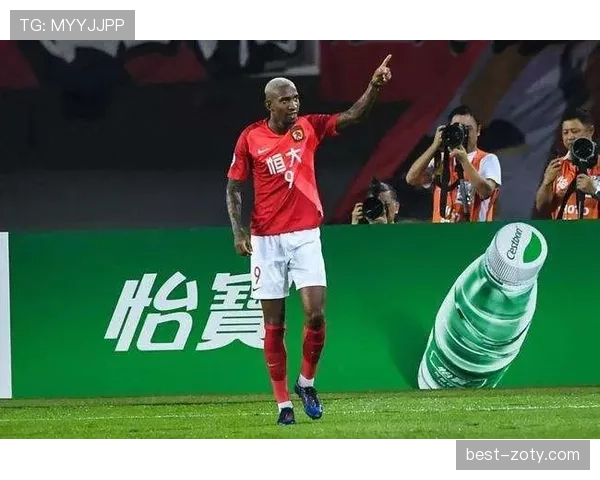 卡纳瓦罗高位逼抢如何重塑防线角色？